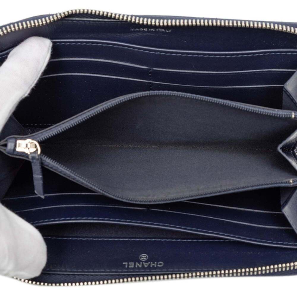 CHANEL Authentic Blue Leather Logo Wallet - Picture 4 of 7